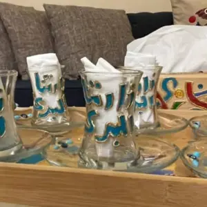 طقم كاسات شاي تقش يدوي